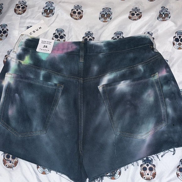 PacSun Women's High Rise Tie Dye Cut Off Jean Shorts
25 Frayed Hem - Picture 4 of 8